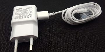 Cách kiểm tra sạc samsung chính hãng (1)