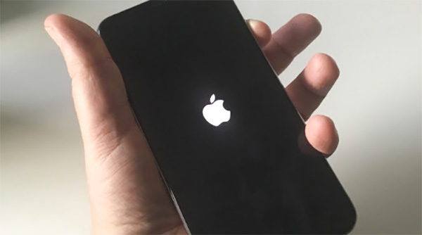 Tại sao iPhone sập nguồn liên tục