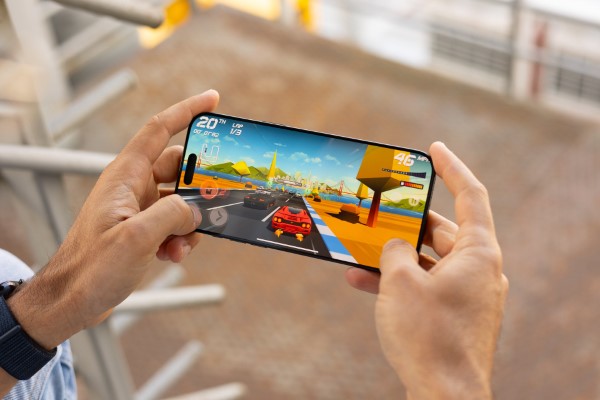 Pin iPhone 17 Pro chơi game bền bỉ