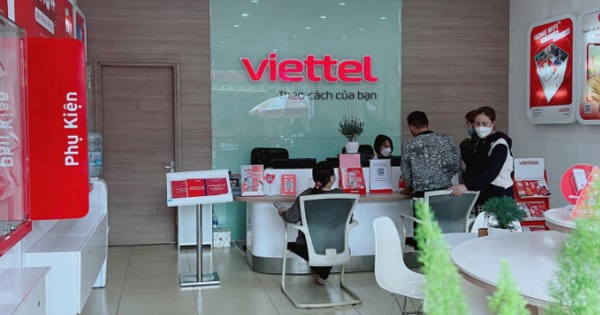 Đến điểm giao dịch của Viettel để kiểm tra mã seri trên thẻ cào